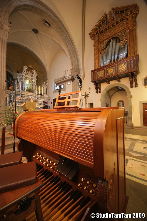 IMGB3974.JPG - Santuario della Verna - Organo in Basilica