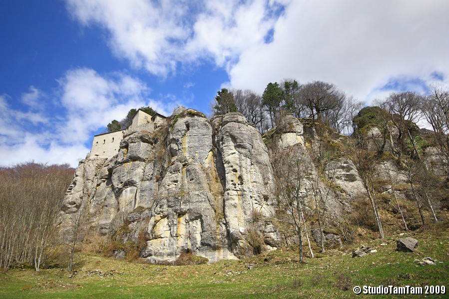 IMGB4233_bd.jpg - Santuario della Verna - Roccia Crudo Sasso