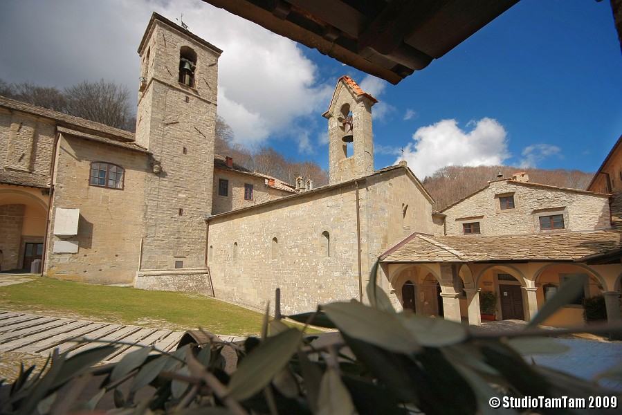 IMGB4252b.jpg - Santuario della Verna - Piazza del Quadrante